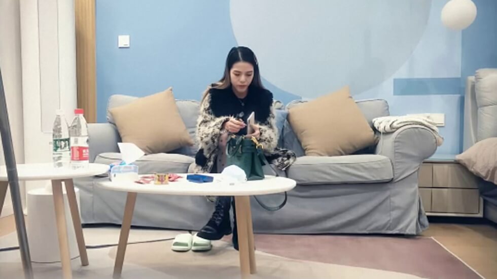 探花约操极品骚货舞蹈老是,一字马风骚淫荡勾魂摄魄尤物不常见。